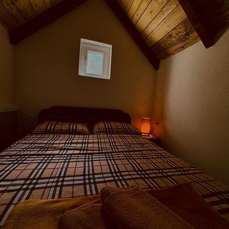 Vikendica,Bungalovi Lipska Pecina Cetinje Bagian luar foto
