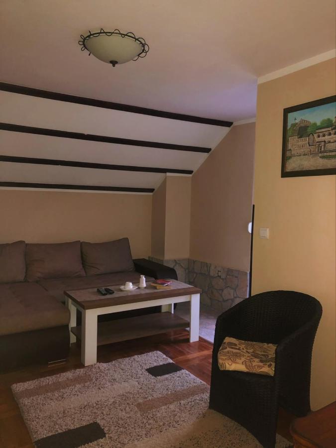Vikendica,Bungalovi Lipska Pecina Cetinje Bagian luar foto