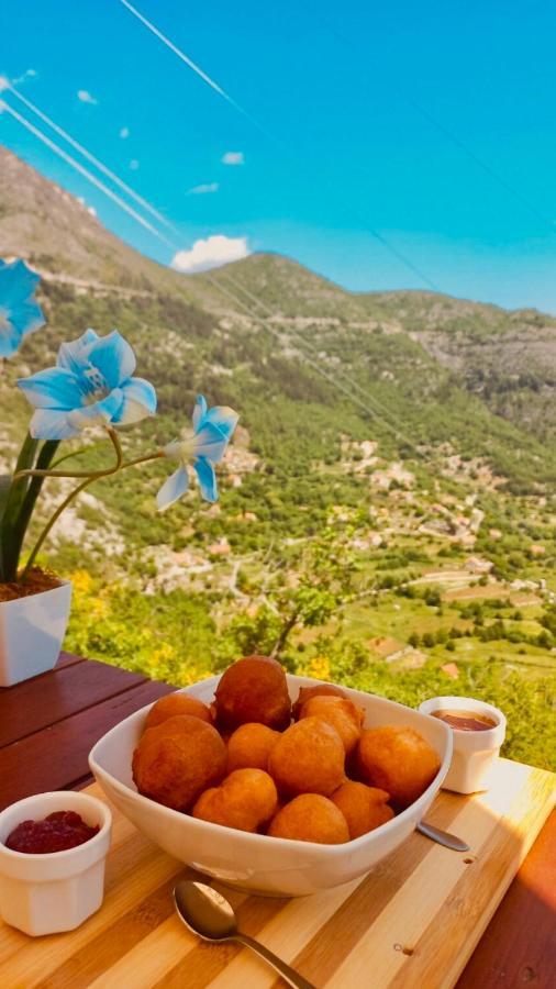 Vikendica,Bungalovi Lipska Pecina Cetinje Bagian luar foto