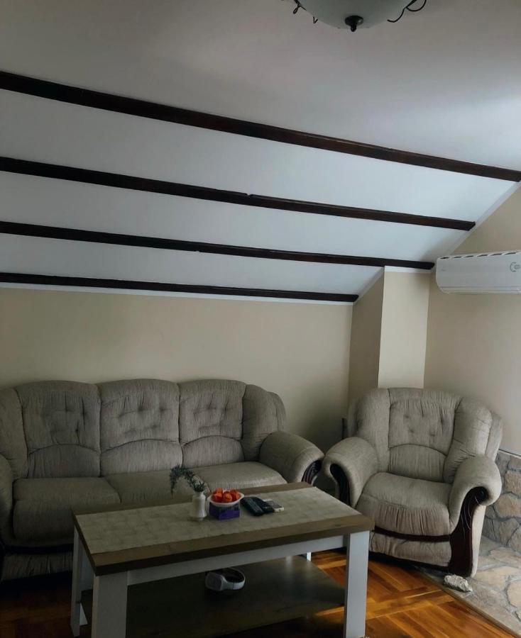 Vikendica,Bungalovi Lipska Pecina Cetinje Bagian luar foto