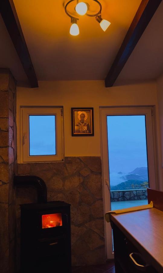 Vikendica,Bungalovi Lipska Pecina Cetinje Bagian luar foto