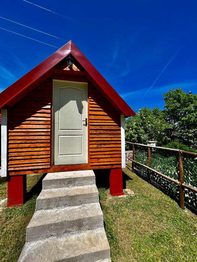 Vikendica,Bungalovi Lipska Pecina Cetinje Bagian luar foto
